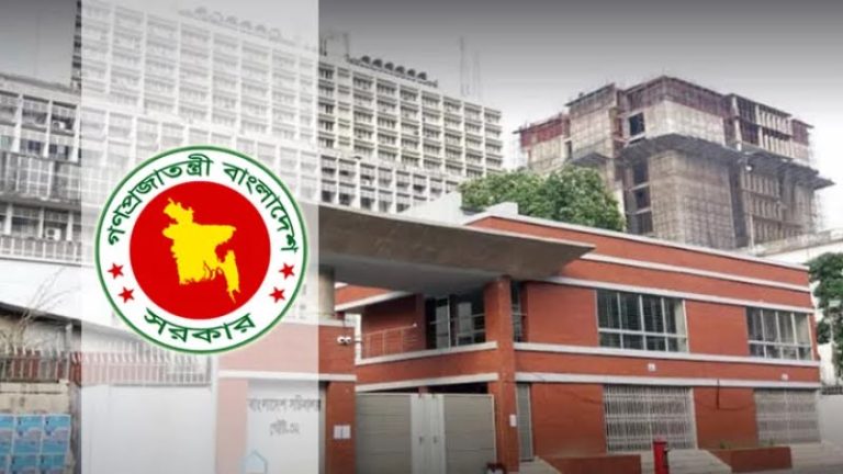 স্বৈরশাসকের সুবিধাভোগীরাই বিভিন্ন জেলার ডিসি