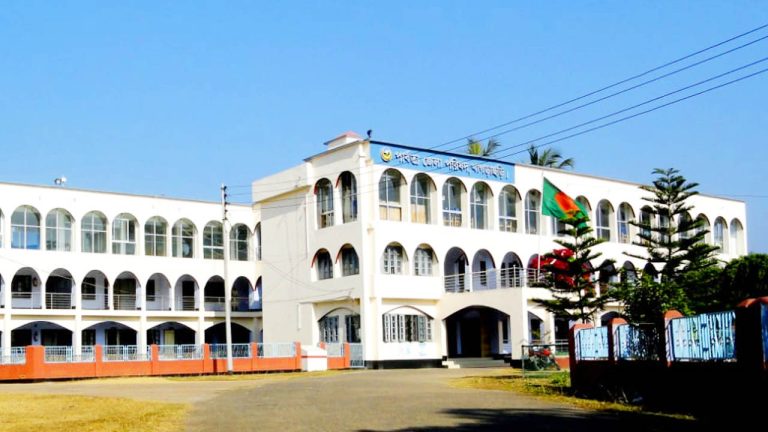 বেতন-ভাতা বন্ধ পার্বত্য জেলা পরিষদের কর্মকর্তা কর্মচারীদের