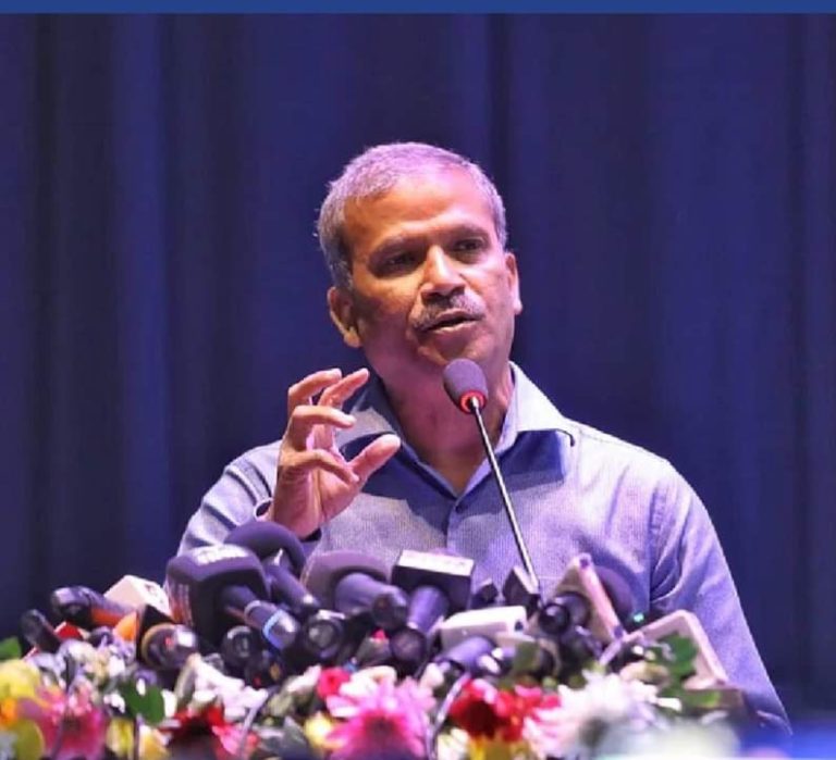 সরকার পতনের পর রাজনৈতিক দলগুলোই সাংবিধানিক পথে যাত্রা শুরু করেছে- আসিফ নজরুল