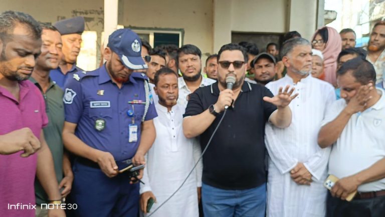 পূজায় যানজট নিরসনে হাটহাজারীতে শতাধিক স্বেচ্ছাসেবক নিয়োজিত থাকবে