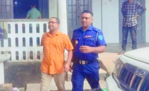 খাগড়াছড়িতে সাংবাদিক ইউনিয়নের সভাপতি প্রদীপ চৌধুরী আটক