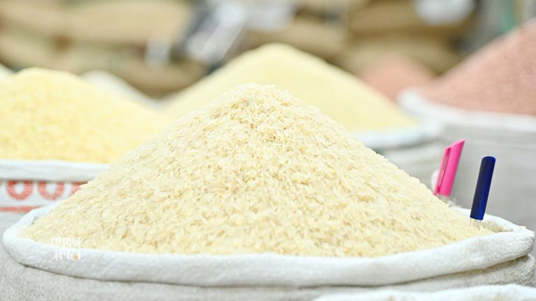 বিশ্ববাজারে কমছে চালের দাম