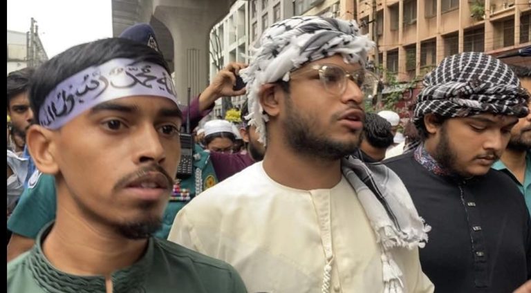 ইসলামী আন্দোলন বাংলাদেশের বিক্ষোভ মিছিল থেকে ৩ জন আটক