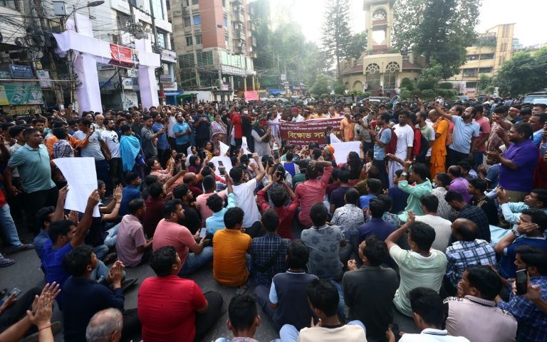 ৪ নভেম্বরের মধ্যে মামলা প্রত্যাহার না করলে কঠোর আন্দোলনের ঘোষণা