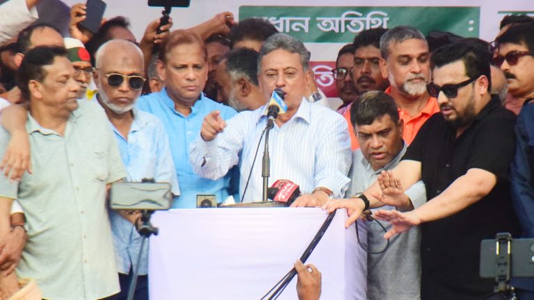 জনগণের সামর্থ্য ছাড়া কিছু টিকে থাকে না : আমীর খসরু