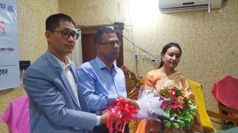 খাগড়াছড়ি পার্বত্য জেলা পরিষদের দশম অন্তর্বর্তীকালীন পরিষদের দায়িত্ব গ্রহণ