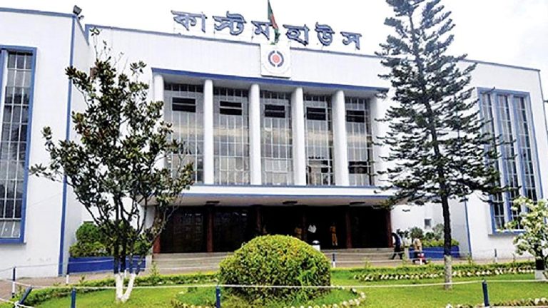৭০ লাখ টাকার চার লাখ ফল পুঁতে ফেলবে চট্টগ্রাম কাস্টম হাউস