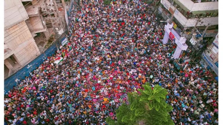 ব্রহ্মচারীসহ ১৯ জনের বিরুদ্ধে  রাষ্ট্রদ্রোহ মামলা দায়েরের প্রতিবাদে চট্টগ্রামে বিক্ষোভ সমাবেশ