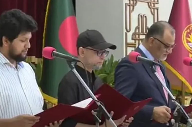 শপথ নিলেন আরও তিন উপদেষ্টা