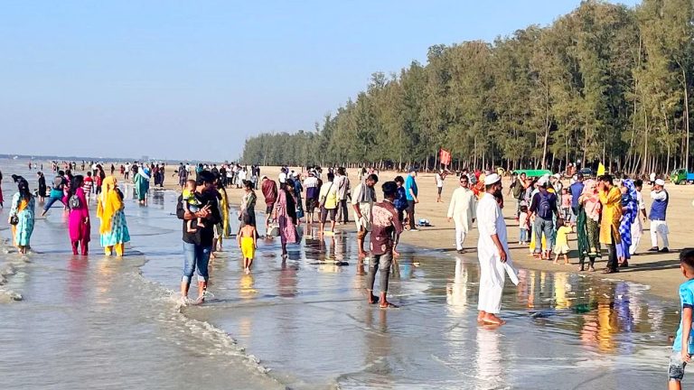 পারকি সৈকতে পর্যটক টানতে নতুন পরিকল্পনা