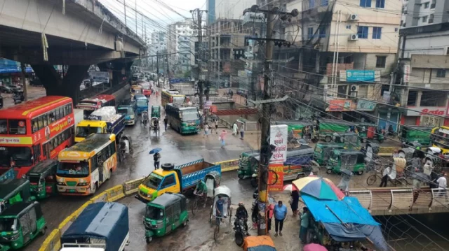চট্টগ্রামের মুরাদপুরে ট্রাকের ধাক্কায় বৃদ্ধার মৃত্যু