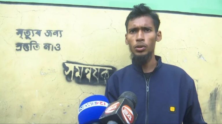 বৈষম্যবিরোধী ছাত্র আন্দোলনের সহ-সমন্বয়কের বাড়ির দেয়ালে হত্যার হুমকি