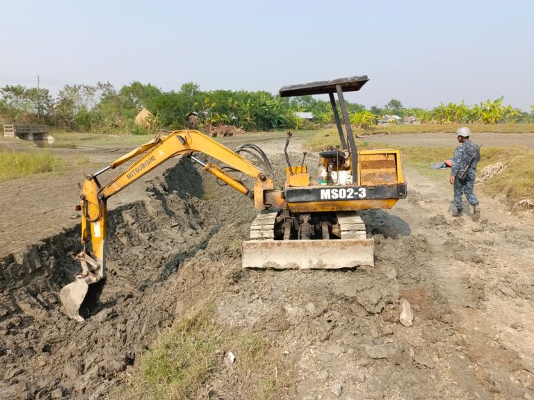 সন্দ্বীপে অবৈধ মাটি কাটায় ১ লাখ টাকা জরিমানা