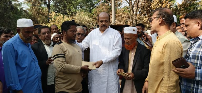 অগ্নিকাণ্ডে ক্ষতিগ্রস্ত পরিবারকে লায়ন আসলাম চৌধুরীর আর্থিক সহায়তা ও পরিদর্শন