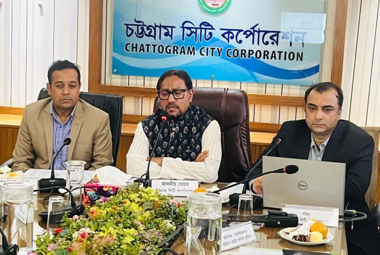 সব বিলবোর্ডের চুক্তি বাতিলের নির্দেশ চসিক মেয়রের
