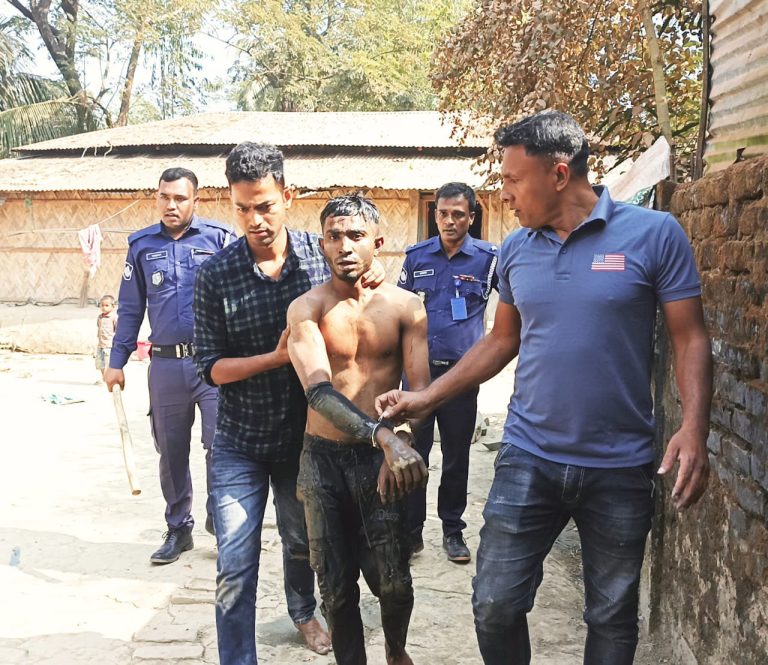পেকুয়ায় ডাকাত দলের সর্দার গ্রেপ্তার