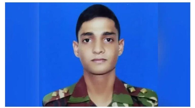 ছুরিকাঘাতে সেনা কর্মকর্তা হত্যা