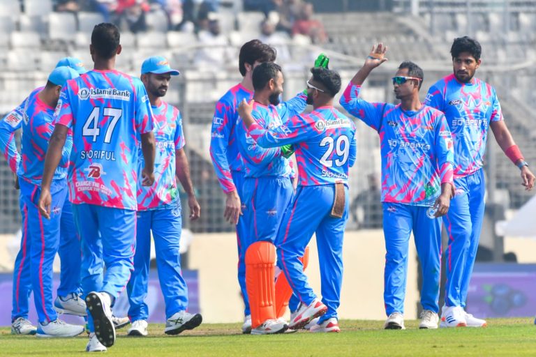 উসমানের সেঞ্চুরি, রাজশাহীকে বিধ্বস্ত করে চিটাগং কিংসের প্রথম জয়