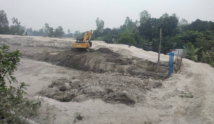 ফটিকছড়িতে বালু উত্তোলনে বাধা, লোহার হাতল দিয়ে বৃদ্ধকে হত্যা