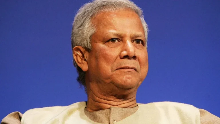সেনাবাহিনীকে সর্বদা যুদ্ধের জন্য প্রস্তুত থাকার নির্দেশ  : ড.ইউনূস