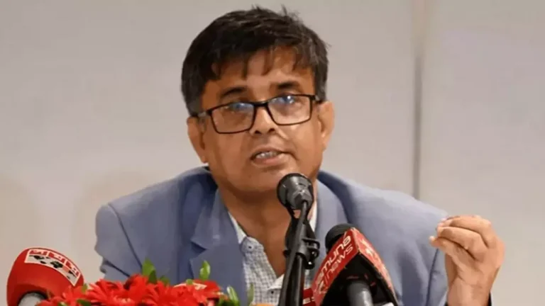 “মানবাধিকার লঙ্ঘনের দায়ে আওয়ামী লীগের ফেরা অসম্ভব: শফিকুল আলম”