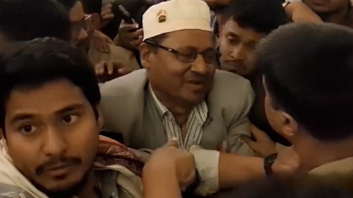 নেভি কনভেনশনে ছেলের বিয়ের অনুষ্ঠান থেকে আ. লীগ নেতা ফখরুল আনোয়ার আটক