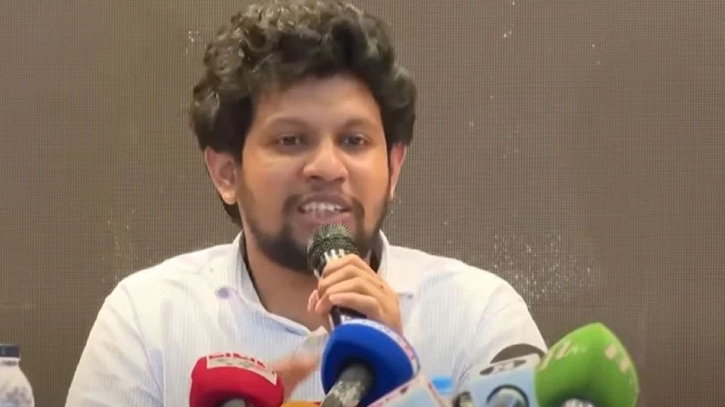 থামুন! শান্ত হোন, সরকারকে তার কাজ করতে দিন: উপদেষ্টা মাহফুজ