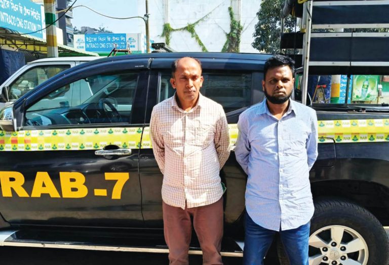 মোবাইলে পাঠানো ছবি পছন্দ হলেই শিশু অপহরণ করতেন দুলাল