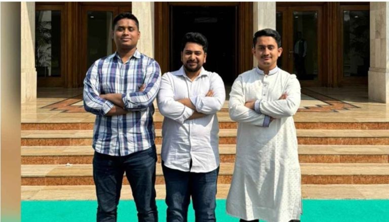 নাহিদ ও হাসনাতকে পাশে রেখে যে বার্তা দিলেন সারজিস
