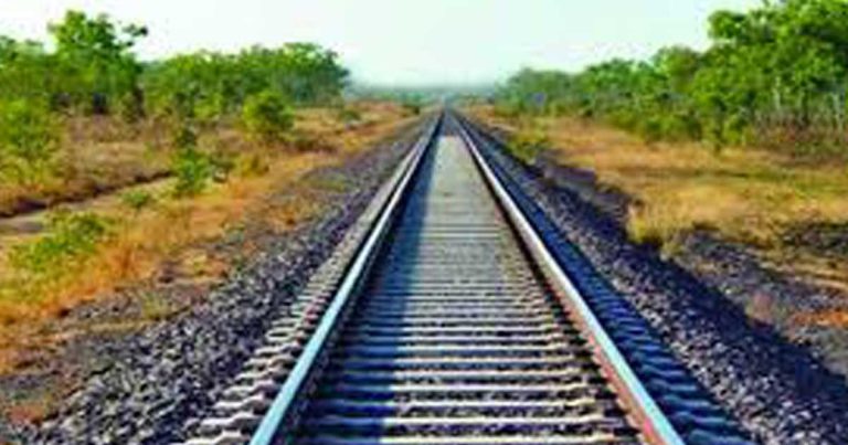 সীতাকুণ্ডে ট্রেনে কাটা পড়ে বৃদ্ধের মৃত্যু