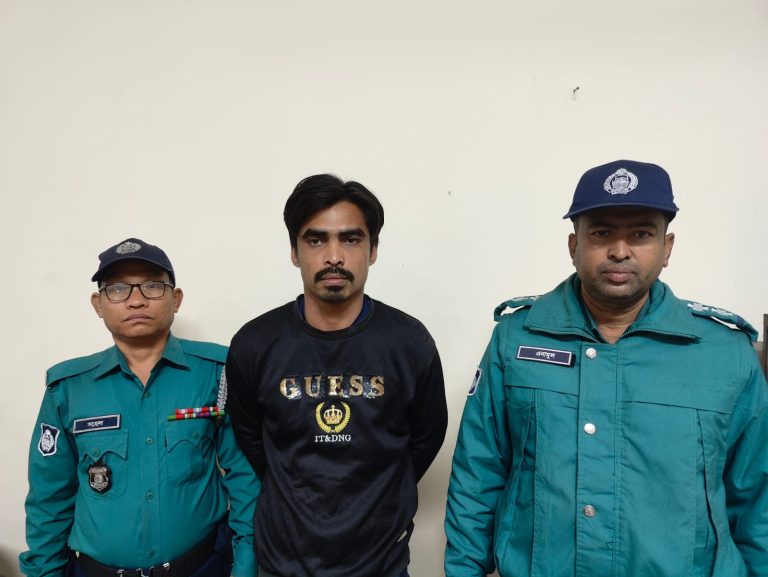 পাহাড়তলী থানা পুলিশের বিশেষ অভিযানে অপহৃত ভিকটিম উদ্ধার, অপহরণকারী চক্রের ১ সদস্য গ্রেফতার