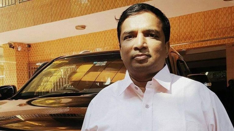চট্টগ্রামের আবু মুড়ি বিক্রেতা থেকে ৭০০ কোটি টাকার মালিক!
