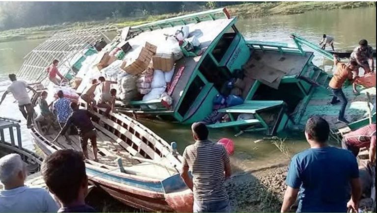 ২০০ যাত্রী নিয়ে রাঙামাটির বরকলে লঞ্চ ডুবি