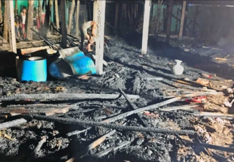 বাঁশখালীতে অগ্নিকাণ্ডে খামারসহ ১ হাজার মুরগি পুড়ে ছাই