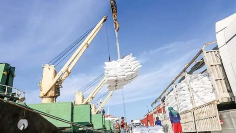 ভারত থেকে এলো আরও সাড়ে ৯ হাজার মেট্রিক টন চাল