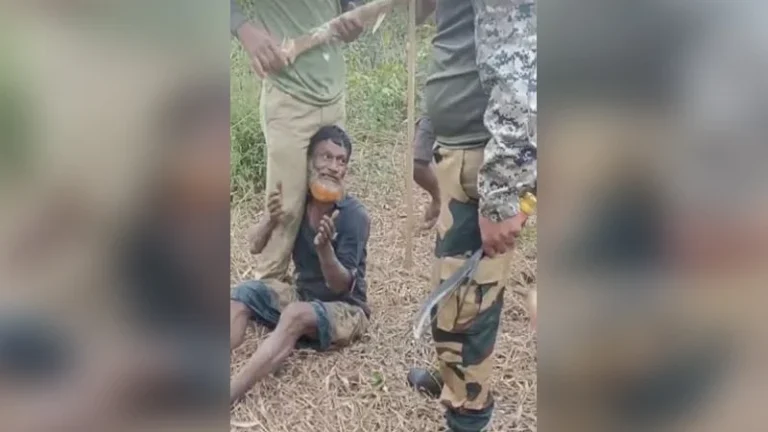 ভিডিও ভাইরাল | ২ বাংলাদেশিকে ভারতে নির্যাতনের অভিযোগ