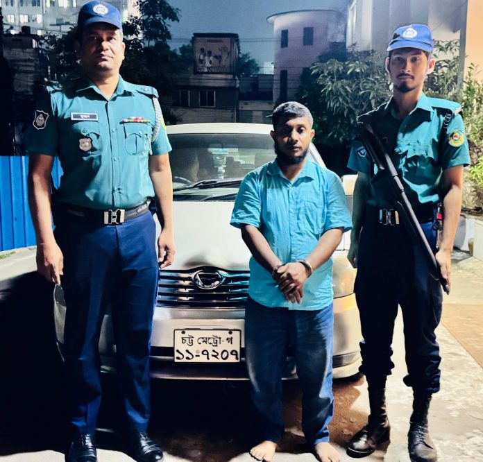 নগরীর পাঁচলাইশ থানাধীন মোড় থেকে চুরি হওয়া প্রাইভেটকারসহ গ্রেপ্তার ১