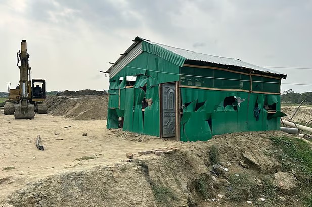 বিএনপি নেতার কাছে ছাত্রদল নেতার চাঁদা দাবি, বালুমহালে হামলার অভিযোগ