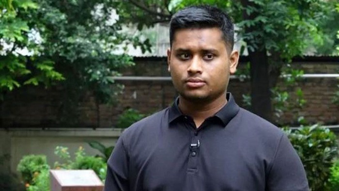 প্রত্যাহারের ঘোষণা দিলেও আন্দোলন চালিয়ে যেতে বললেন হাসনাত