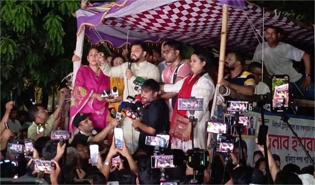 উপদেষ্টা আসিফ ও মাহফুজকে পদত্যাগ করতে হবে: ইশরাক