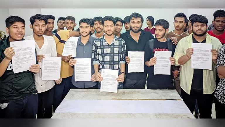 দুর্নীতির অভিযোগ তুলে বৈষম্যবিরোধী ১৬ নেতার পদত্যাগ