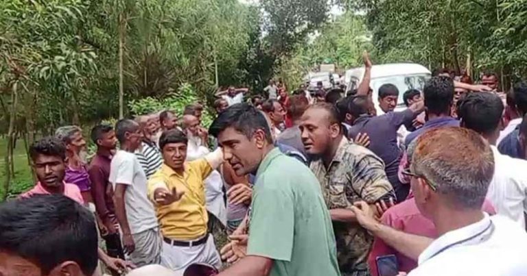 পরিবেশ উপদেষ্টার গাড়ি বহরে হামলা, ৬ সাংবাদিক আহত