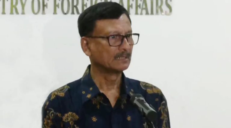 ‘বিভিন্ন দেশের ভিসা বন্ধ হওয়ার জন্য দেশের মানুষ ও ব্যবসায়ীরাই দায়ী’
