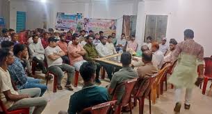 যুবদলের আহ্বায়ক পেটালেন বিএনপির সভাপতিকে!