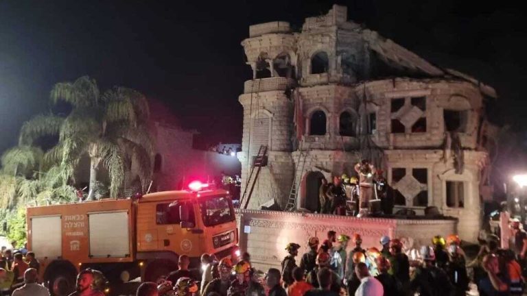 ইরানি ক্ষেপণাস্ত্র হামলায় ইসরায়েলে নিহত ৮, নিখোঁজ ৩৫