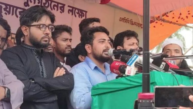 চাঁদাবাজ আর মুজিববাদের নতুন পাহারাদার এখন বিএনপি: নাহিদ ইসলাম