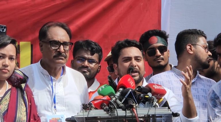 সীমান্তে দাদাবাবুদের বাহাদুরির দিন শেষ হয়েছে : নাহিদ ইসলাম