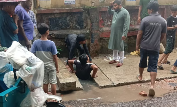 চট্টগ্রাম নগরে নালায় পড়ে তিন বছরের শিশুর মৃত্যু