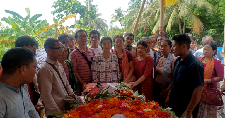 চোখের জলে শেষ বিদায় উক্য চিং মারমার