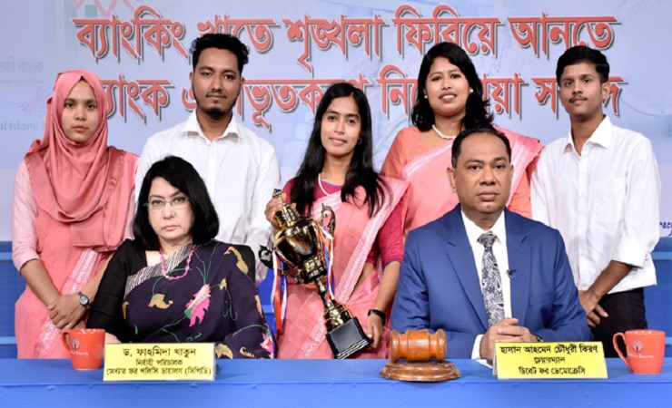 ঢালাওভাবে ব্যবসায়ীদের ব্যাংক হিসাব জব্দ রাখা ঠিক নয় : ফাহমিদা খাতুন